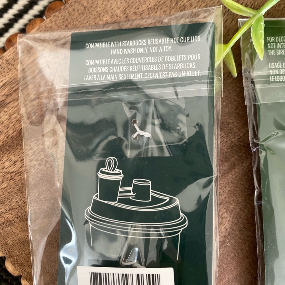 2 Starbucks Coffee Keychains - Picture 5 of 5